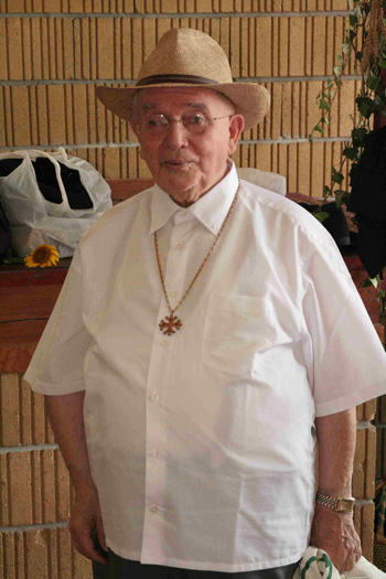 M. l'abbé Laurens (Raymond), prêtre, curé de Montclar-de-Quercy, La Salvetat et Mondurausse