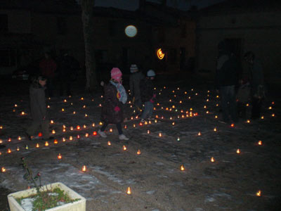 A la nuit tombée, on cherche son chemin au Pays de Dédale