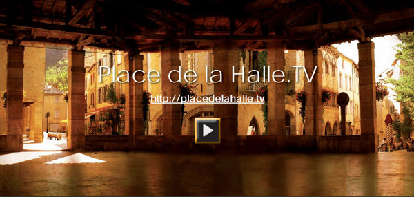 Place de la Halle. TV - Saint Antonin Noble Val